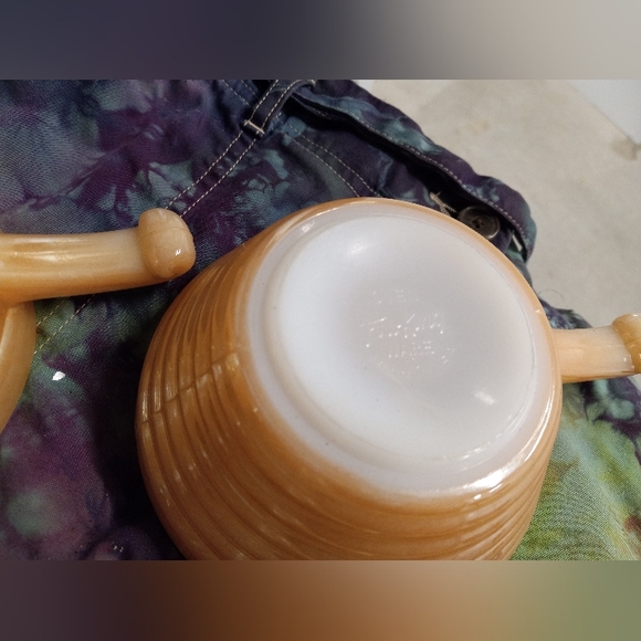 Fire King Peach Lustre Chili Bowls & 1 1/2 Qt. Dish - Picture 4 of 13